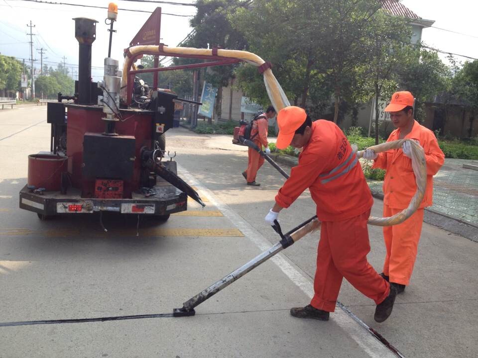 道路灌缝胶